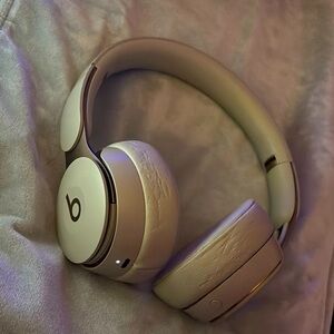 Beats Solo pro